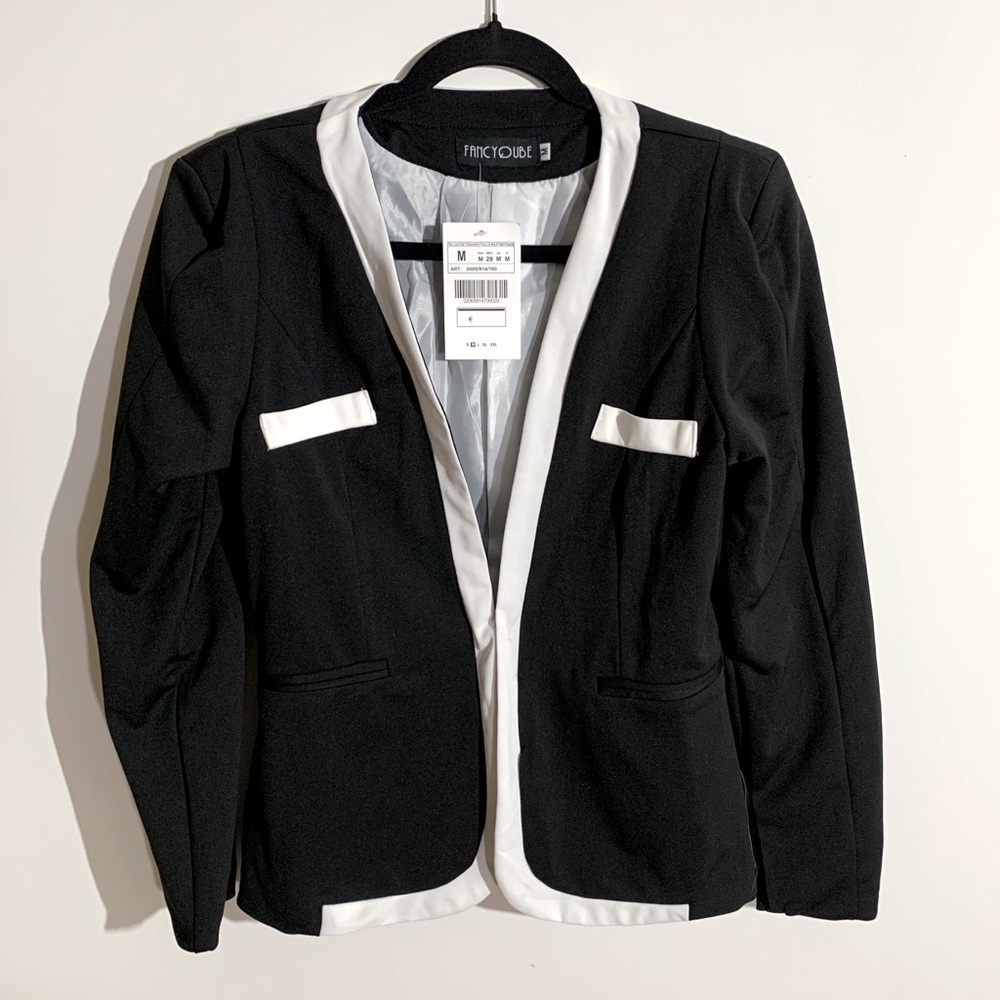 Woman black and white office blazer size M